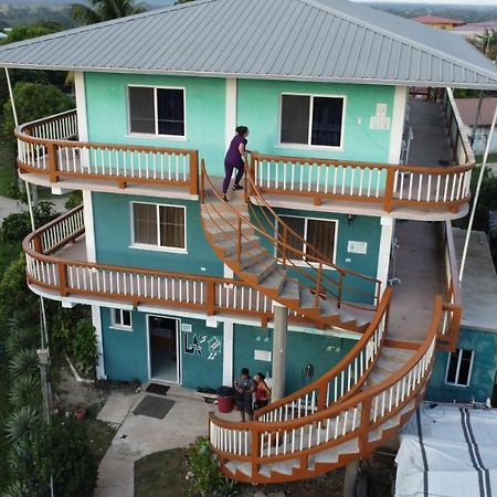 Hilltop Horizon Guesthouse サン・イグナシオ エクステリア 写真